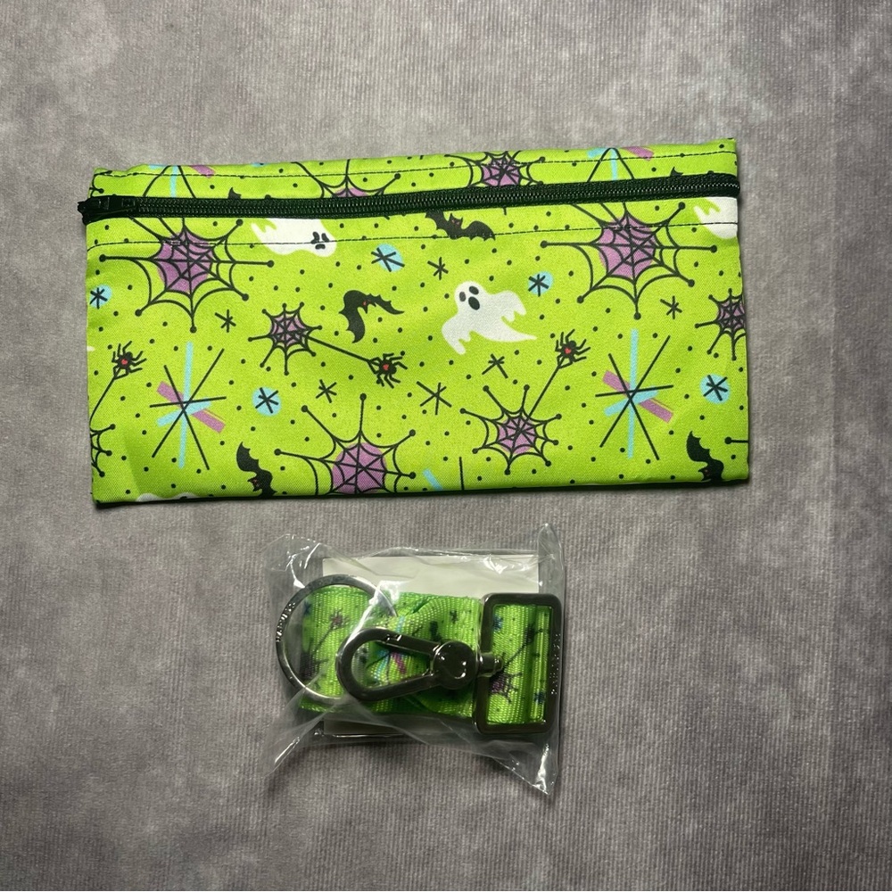 Harveys Seatbelt Modster Mash CNG Ghosts Bats Spiderwebs Halloween +custom Pouch